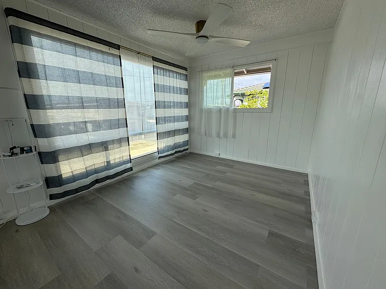 2326 Rose St — Photo 10