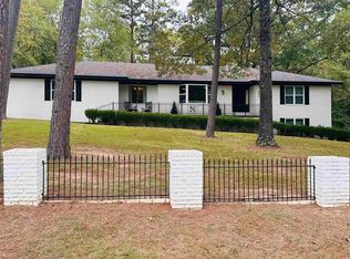 137 N Pine St, Mount Ida, AR 71957