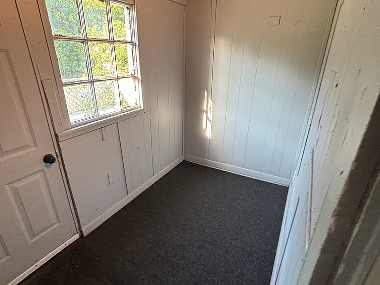 315 Van St — Photo 14