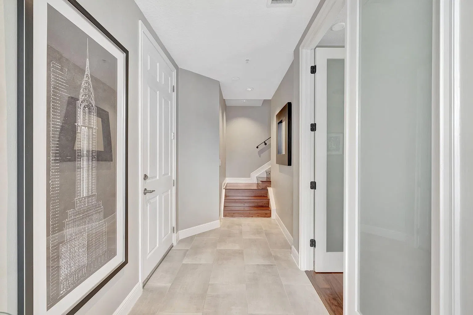 3 bed, 3.5 bath, 2403 sqft, $4,300 — Photo 2