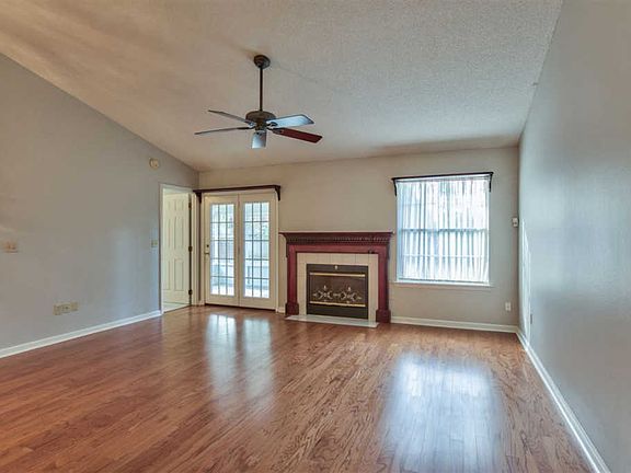 5th image of 2005 Packwood Ln