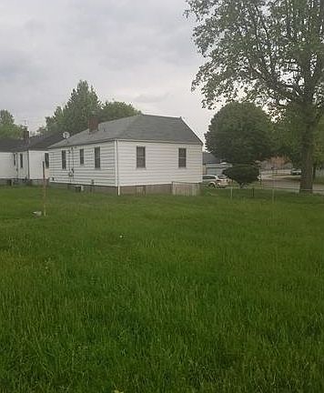 3rd image of 7018 Glenboro Dr