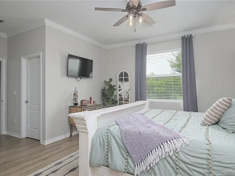 2105 Clementine St — Photo 11