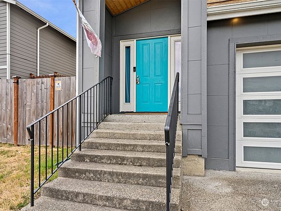 3rd image of 2102 S Ainsworth Avenue