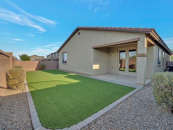 2nd image of 824 W Placita Chilpe