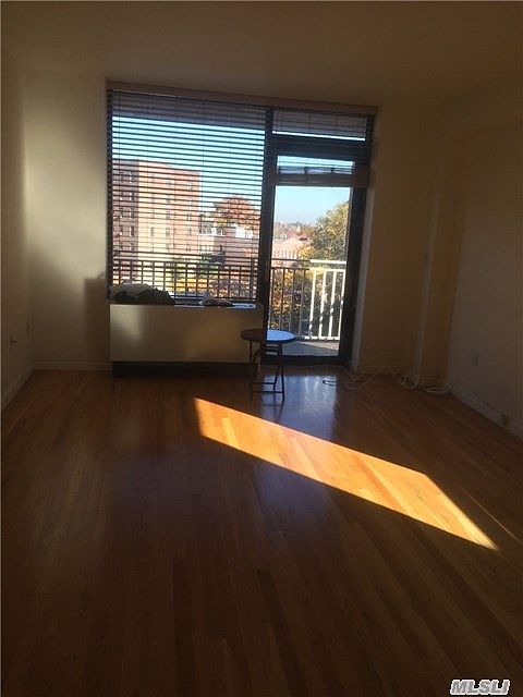 1st image of 11624 Grosvenor Ln APT 5E