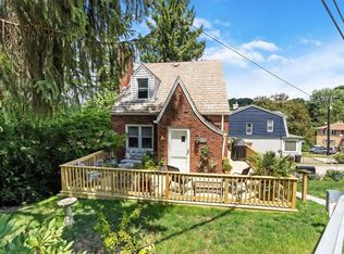 500 Center Ave, West View, PA 15229