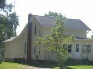 703 S Clinton St, Stockbridge, MI 49285
