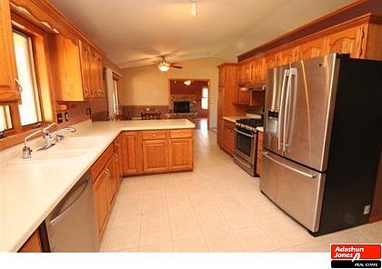 4th image of 993 New Haven Ave