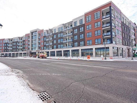 3rd image of 150 Oak Park Blvd #411