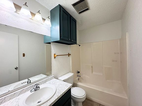 2nd image of 6205-6207 Sandlin Ave #6205