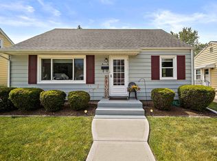 2004 Glenwood Ave, Rockford, IL 61103