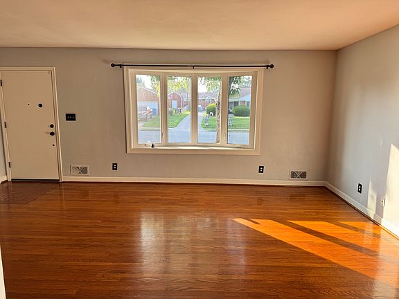 3rd image of 3315 Troy Ave NW