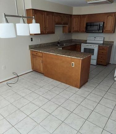 5th image of 7433 Crestberry Ln