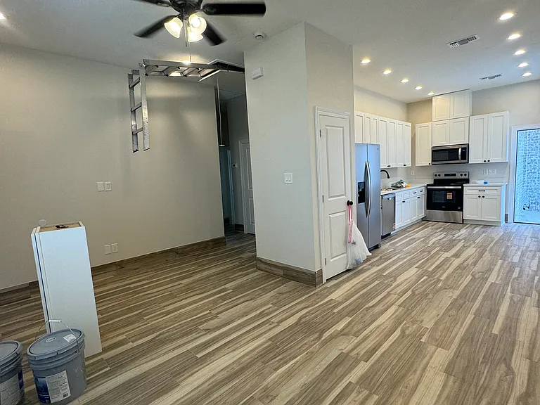 9103 Virtue St — Photo 4