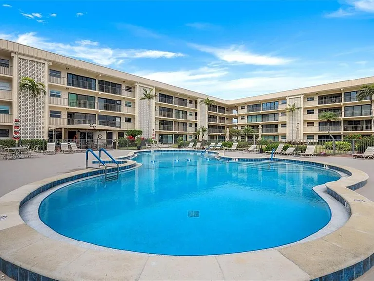 3200 Gulf Shore Blvd N #115 — Photo 15
