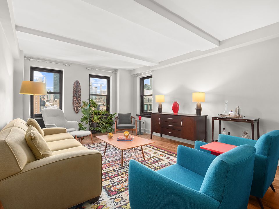 1st image of 300 W 23rd St #18IJ