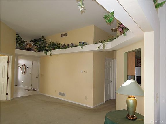 4th image of 6676 Sandyhill Dr