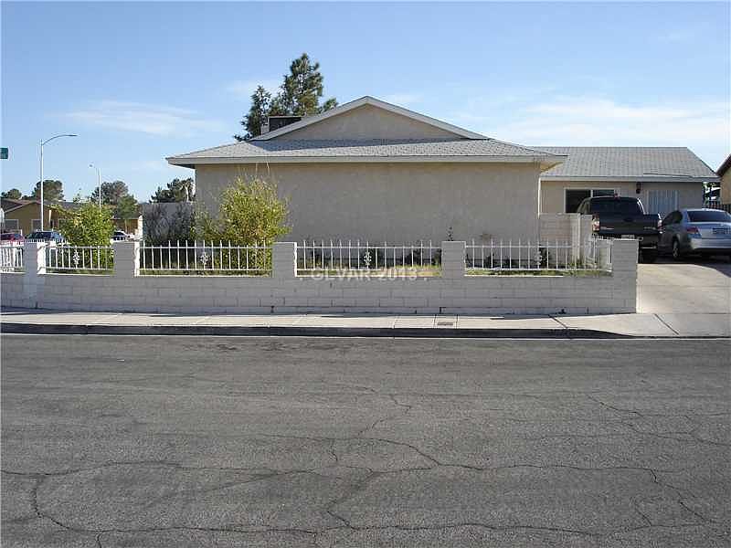 1st image of 6201 N Sir Lancelot Cir