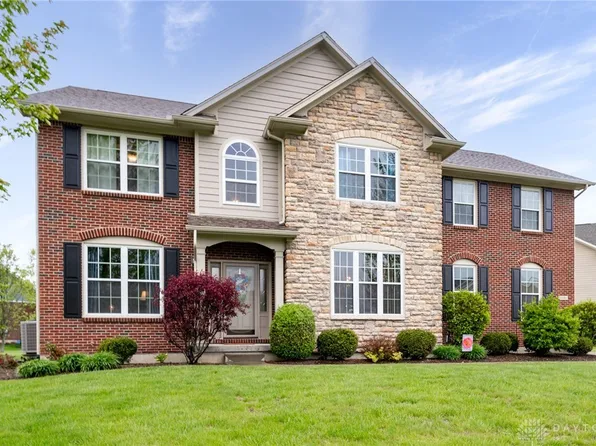 1331 Pewter Ct, Bellbrook, OH 45305