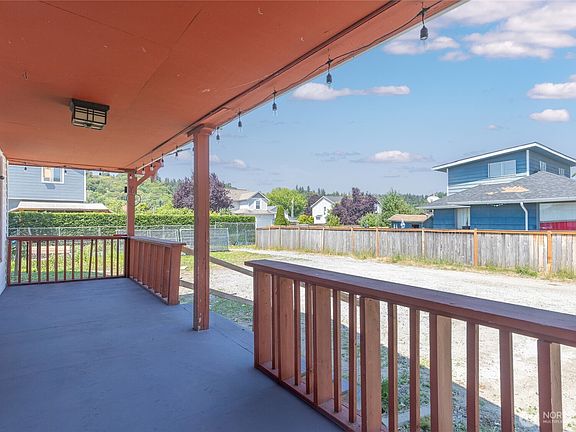 2nd image of 709 Celery Avenue