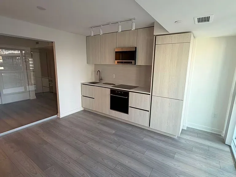 120 Broadway Ave #812 — Photo 7