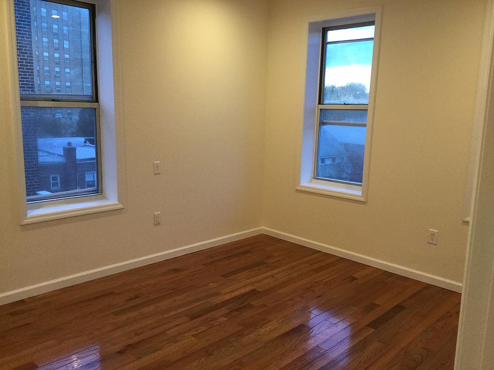 2nd image of 20217 43rd Ave APT 4D