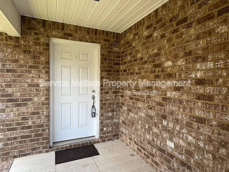 4496 Fiske St — Photo 4