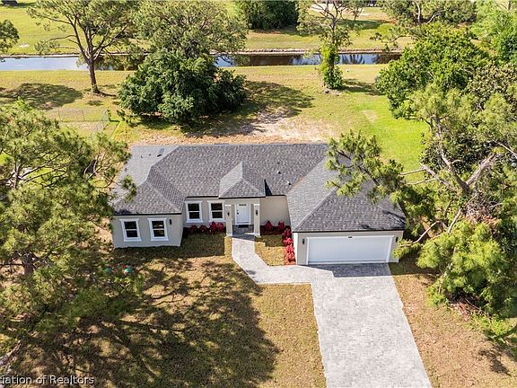 3rd image of 7916 Granada Rd