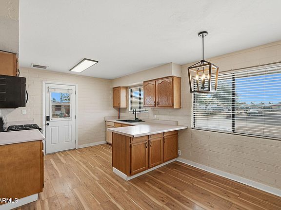 5th image of 1299 N Ironwood Lane