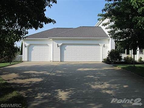 2nd image of 1727 Matthew Ct