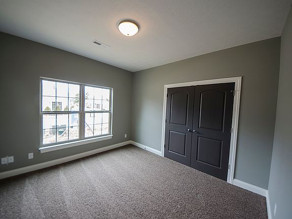 3rd image of 1403 Bourdeaux Way