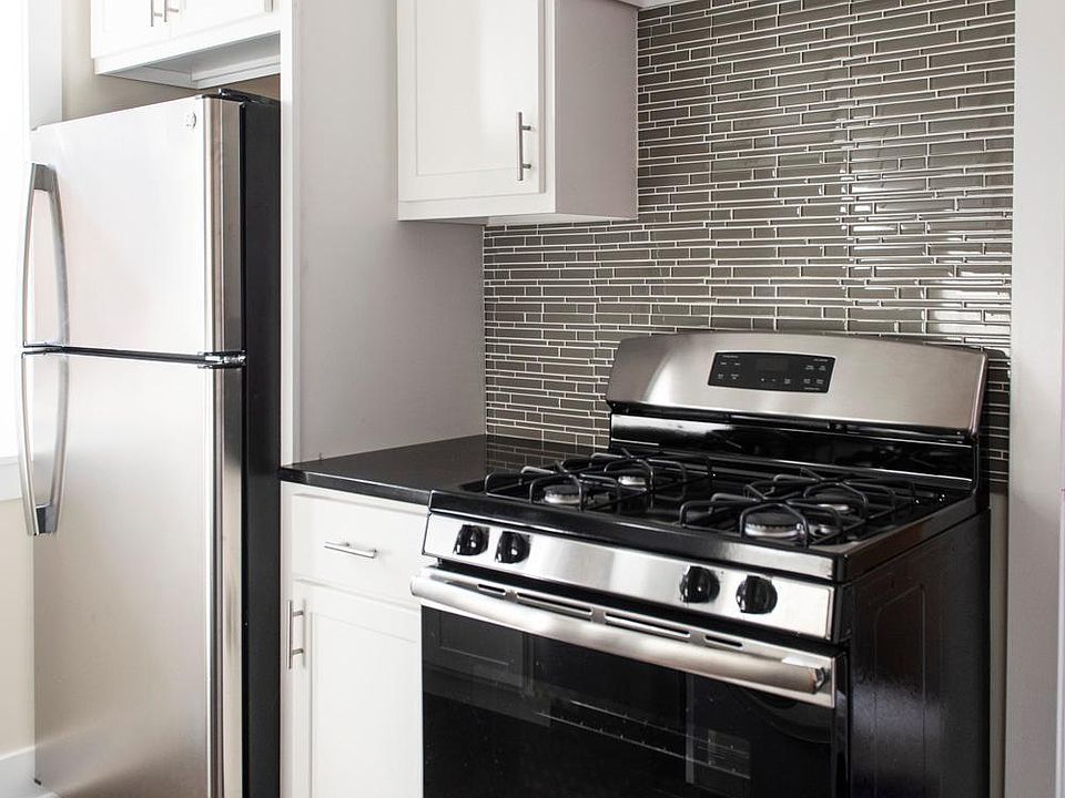 1st image of 4216-24 N Clark St #1