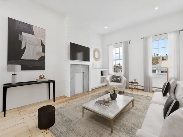 31 Pleasant St, Charlestown, MA