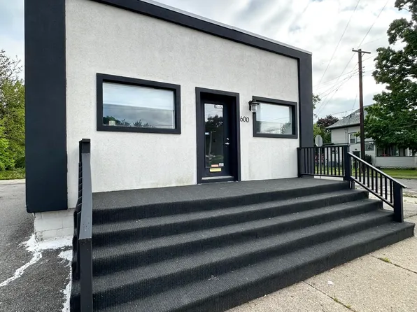 600 E Cavanaugh Rd, Lansing, MI 48910