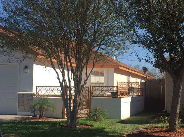 2nd image of 2015 Denmark Ln