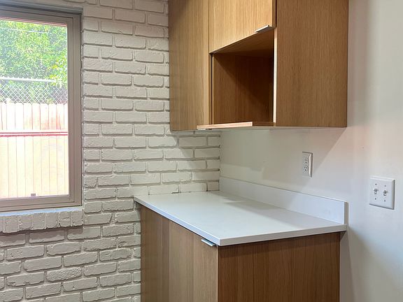 5th image of 2279 E Keller Ln #A