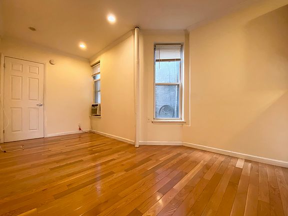 3rd image of 221 E 28th St APT 2C