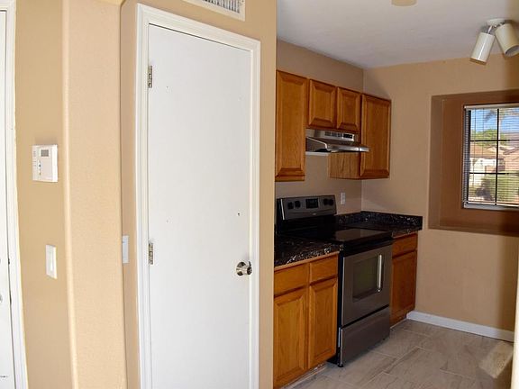 5th image of 4019 W Fallen Leaf Ln