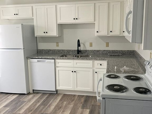 4th image of 118 W Market St APT C