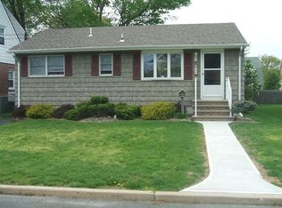 40 Riverview Ave, Edison, NJ 08817