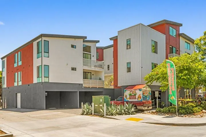 6619 Linda Vista Rd #6 — Photo 3