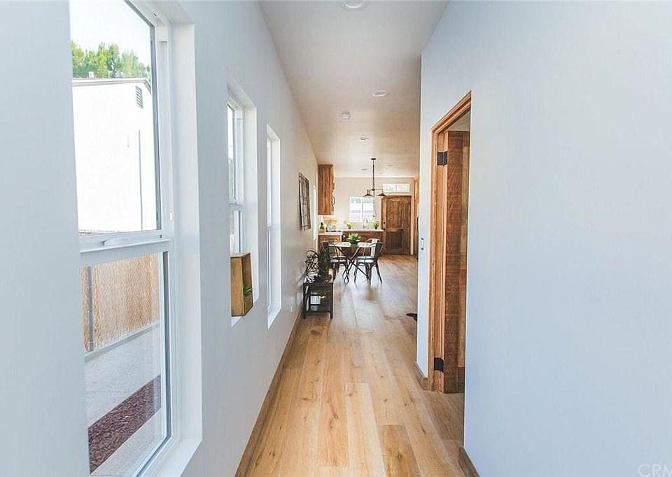 1st image of 3174 Atwater Ave