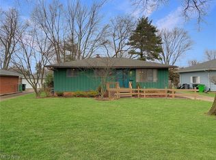 167 Maplelawn Dr, Berea, OH 44017