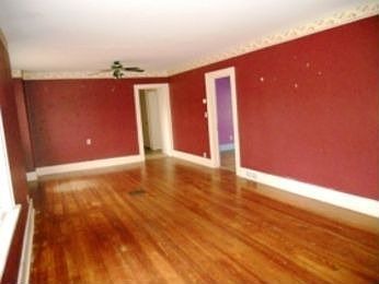 3rd image of 1022 Oakland St