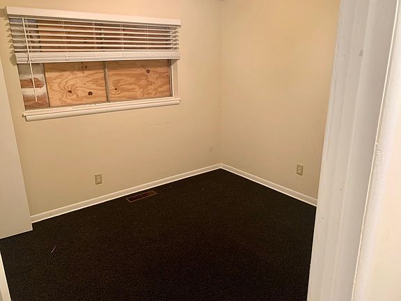 3rd image of 3439 Rockwood Ave
