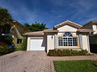 611 Turtle Run, Fort Lauderdale, FL 33326