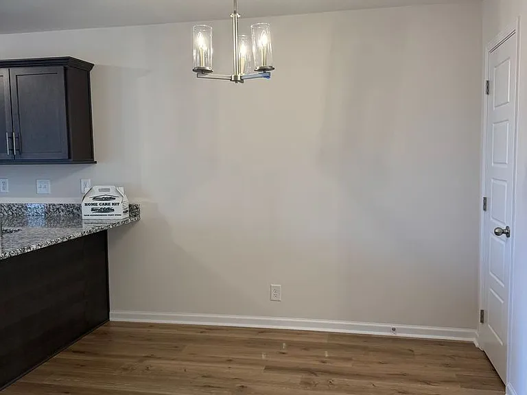 130 Quarry Point Dr — Photo 8