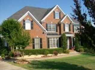 620 Summer Grass Ln, Roswell, GA 30075