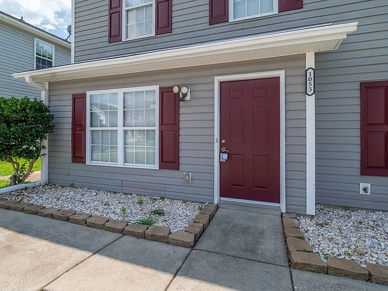 1053 Brianna Way — Photo 3